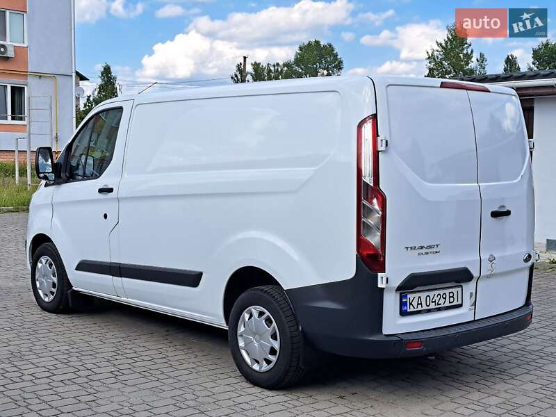 Вантажний фургон Ford Transit Custom 2016 в Малині