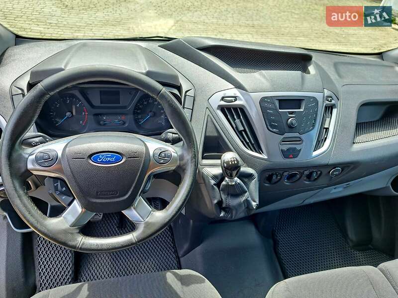Вантажний фургон Ford Transit Custom 2016 в Малині