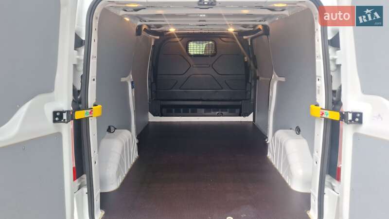Вантажний фургон Ford Transit Custom 2021 в Бережанах