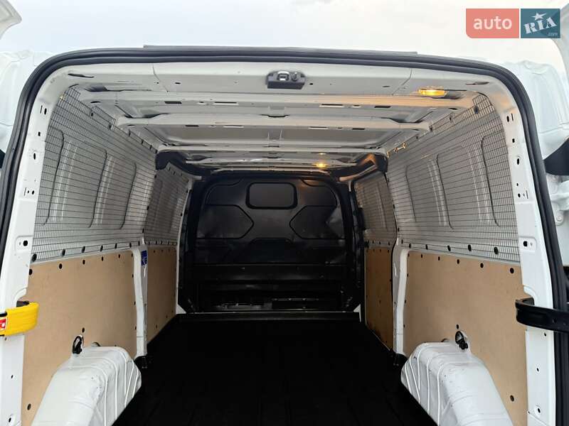 Вантажний фургон Ford Transit Custom 2018 в Луцьку