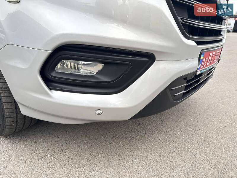 Вантажний фургон Ford Transit Custom 2020 в Луцьку