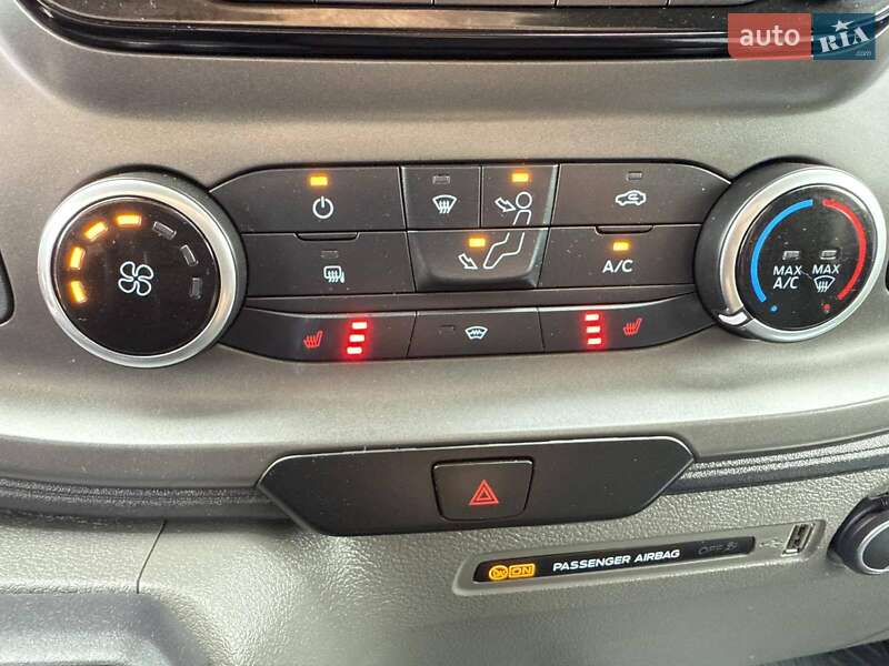 Вантажний фургон Ford Transit Custom 2020 в Луцьку