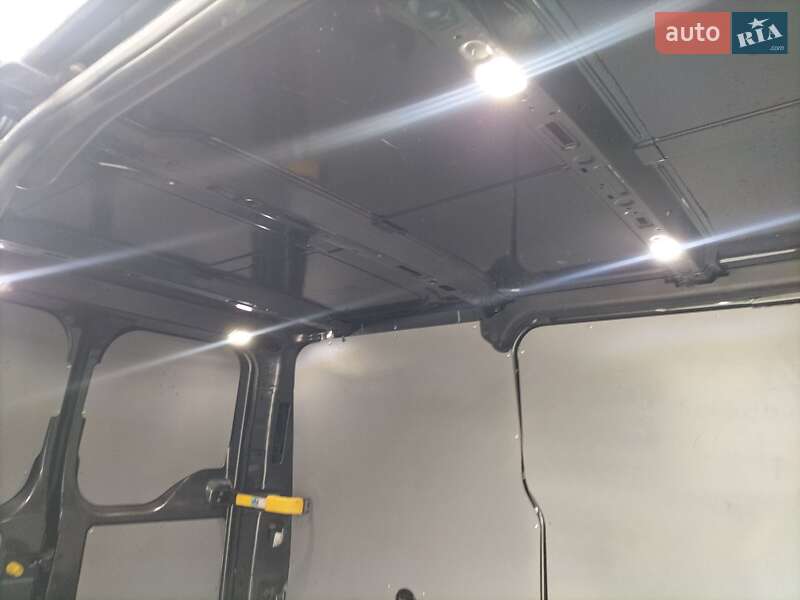 Вантажний фургон Ford Transit Custom 2018 в Дунаївцях