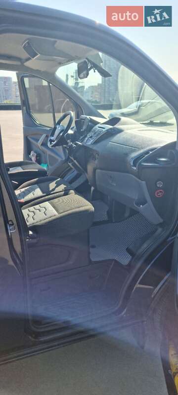 Вантажний фургон Ford Transit Custom 2013 в Києві
