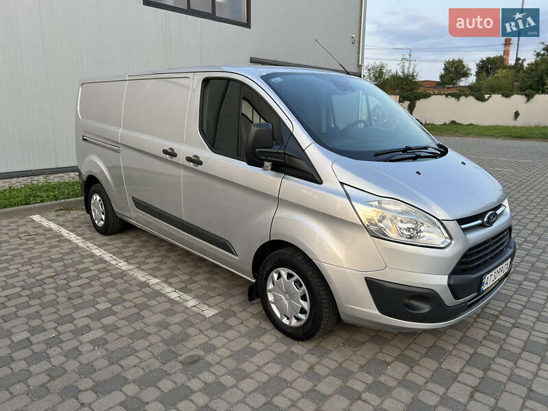 Вантажний фургон Ford Transit Custom 2017 в Івано-Франківську
