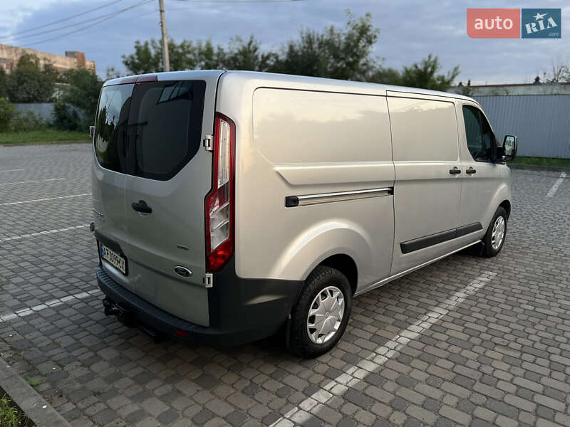 Вантажний фургон Ford Transit Custom 2017 в Івано-Франківську