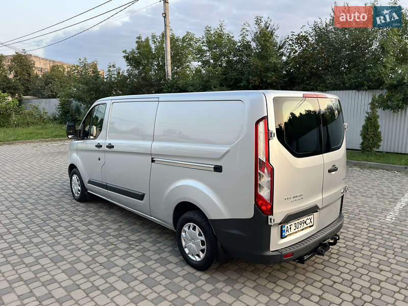 Вантажний фургон Ford Transit Custom 2017 в Івано-Франківську