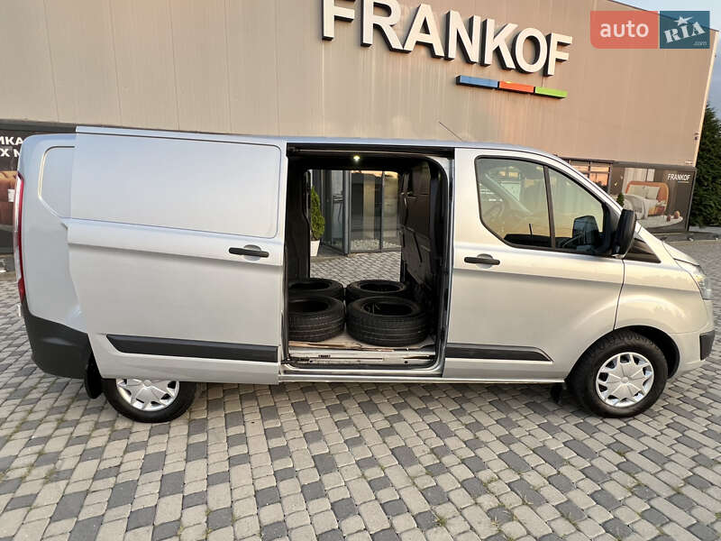 Вантажний фургон Ford Transit Custom 2017 в Івано-Франківську
