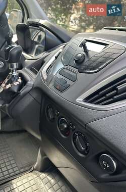 Минивэн Ford Transit Custom 2015 в 