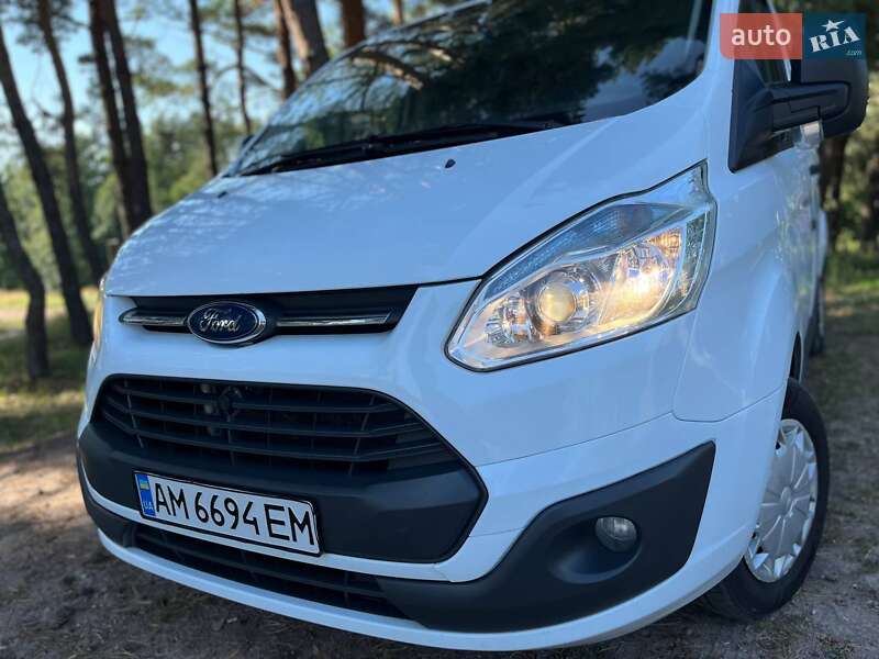 Грузопассажирский фургон Ford Transit Custom 2014 в Коростене