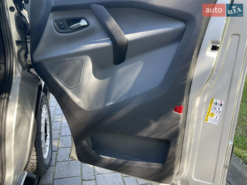 Грузовой фургон Ford Transit Custom 2017 в Днепре фото 48 Грузовой фургон Ford Transit Custom 2017 в Днепре