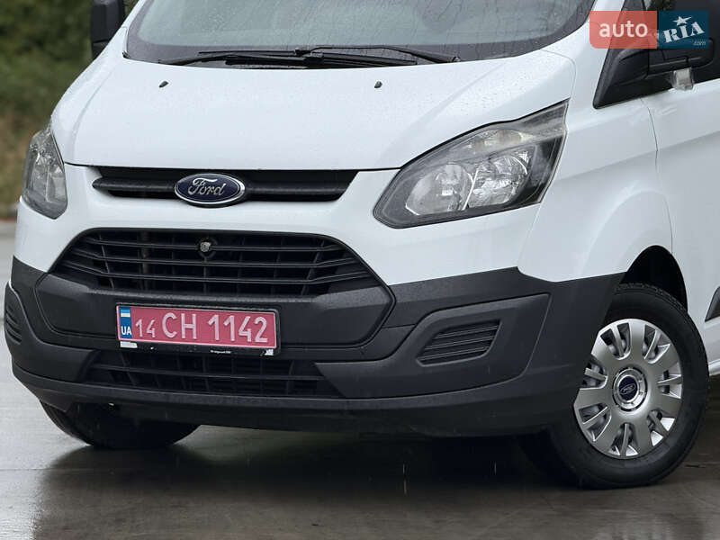 Вантажний фургон Ford Transit Custom 2015 в Дрогобичі