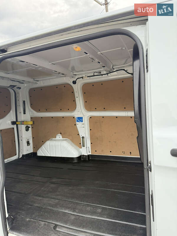 Вантажний фургон Ford Transit Custom 2015 в Дрогобичі