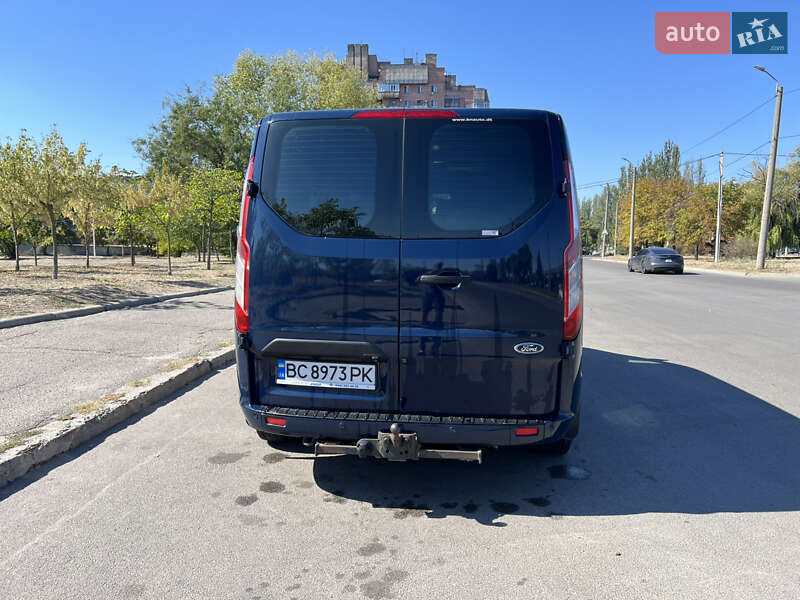 Вантажний фургон Ford Transit Custom 2016 в Дніпрі