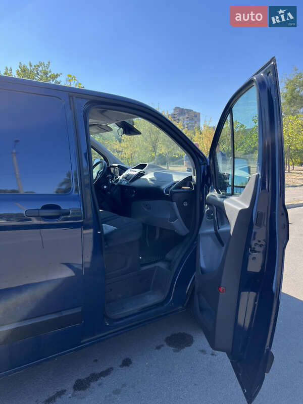 Вантажний фургон Ford Transit Custom 2016 в Дніпрі