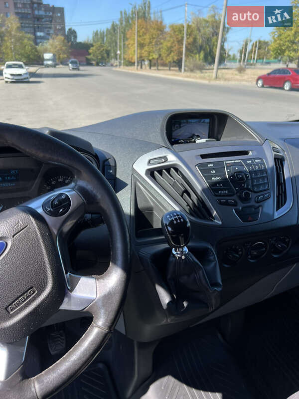 Вантажний фургон Ford Transit Custom 2016 в Дніпрі