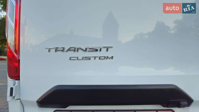 Вантажний фургон Ford Transit Custom 2021 в Бережанах