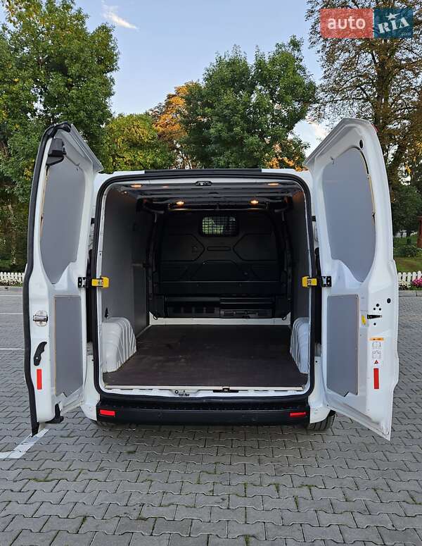 Вантажний фургон Ford Transit Custom 2021 в Бережанах