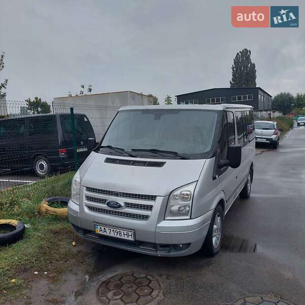 Минивэн Ford Transit Custom 2012 в 
