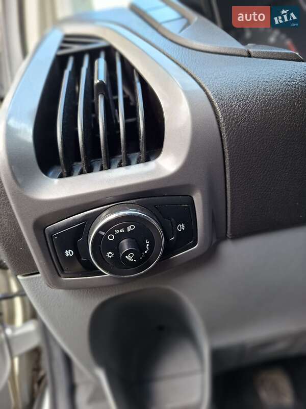 Грузовой фургон Ford Transit Custom 2017 в Тернополе фото 13 Грузовой фургон Ford Transit Custom 2017 в Тернополе