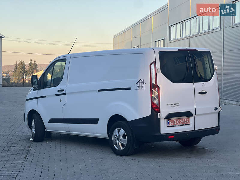 Вантажний фургон Ford Transit Custom 2016 в Івано-Франківську