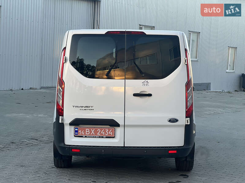 Вантажний фургон Ford Transit Custom 2016 в Івано-Франківську