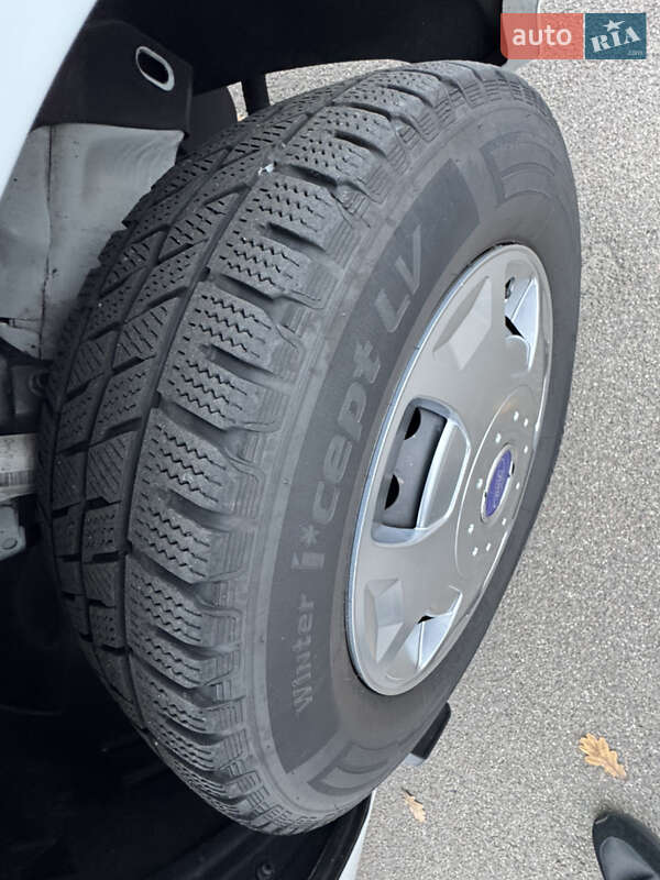 Грузовой фургон Ford Transit Custom 2022 в Киеве