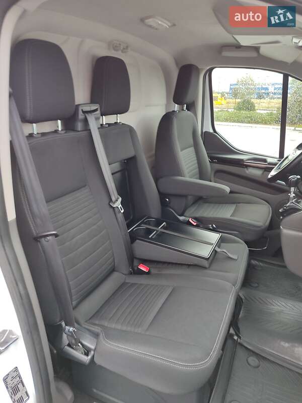 Грузовой фургон Ford Transit Custom 2018 в Киеве