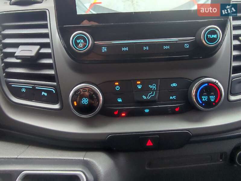 Вантажний фургон Ford Transit Custom 2019 в Млиніві фото 2 Вантажний фургон Ford Transit Custom 2019 в Млиніві