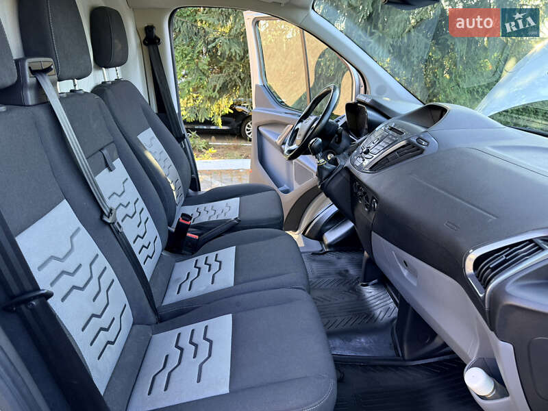 Грузовой фургон Ford Transit Custom 2017 в Львове