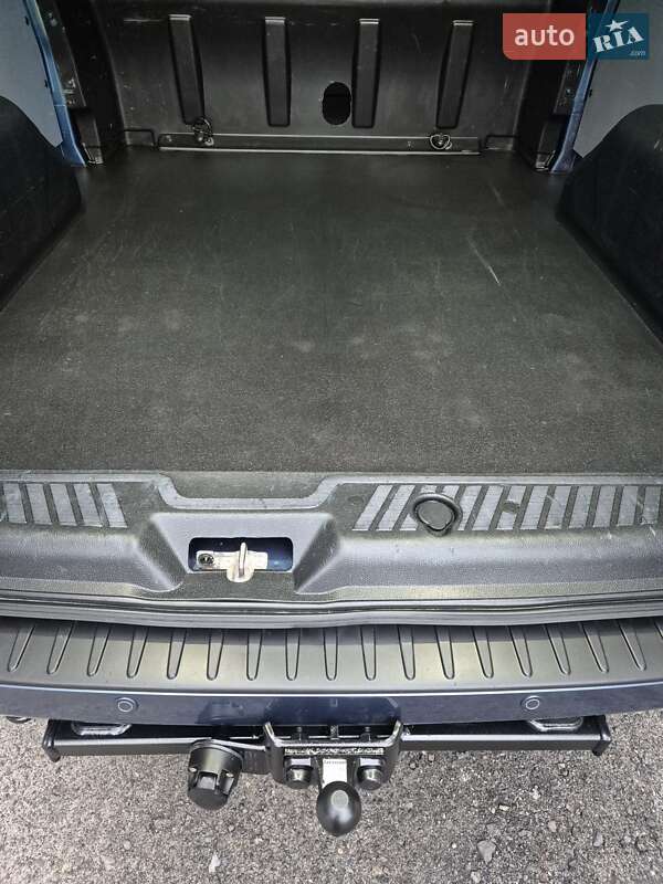 Минивэн Ford Transit Custom 2019 в Киеве фото 34 Минивэн Ford Transit Custom 2019 в Киеве