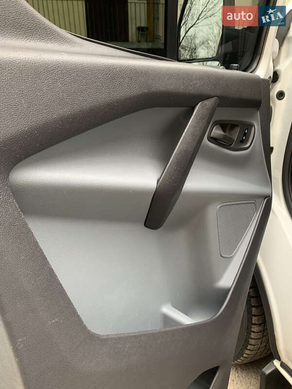 Грузовой фургон Ford Transit Custom 2015 в Львове фото 16 Грузовой фургон Ford Transit Custom 2015 в Львове