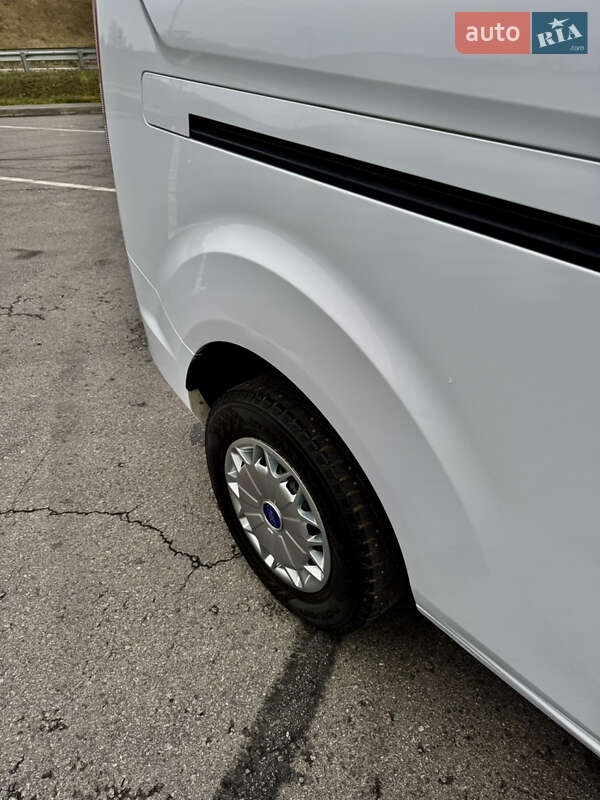 Вантажний фургон Ford Transit Custom 2018 в Полтаві