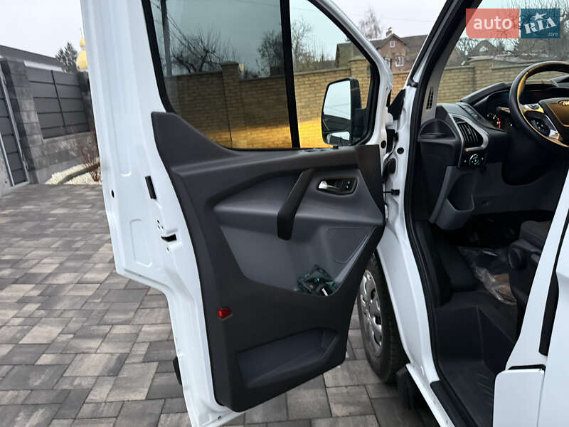 Мінівен Ford Transit Custom 2016 в Луцьку фото 41 Мінівен Ford Transit Custom 2016 в Луцьку