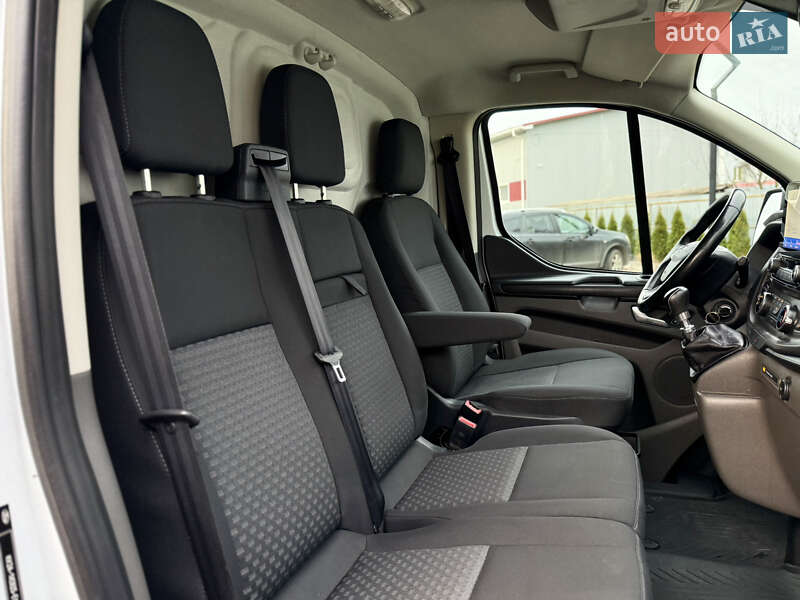 Вантажний фургон Ford Transit Custom 2020 в Луцьку