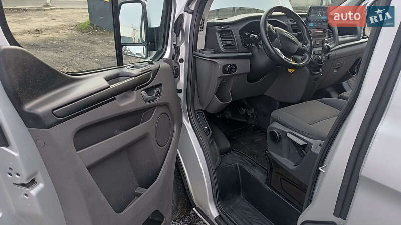 Вантажний фургон Ford Transit Custom 2019 в Рівному