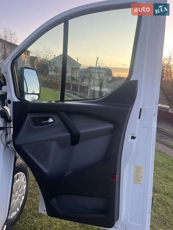 Минивэн Ford Transit Custom 2015 в Самборе