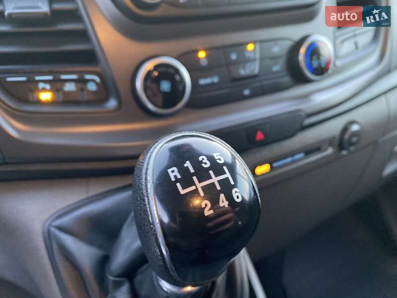 Мінівен Ford Transit Custom 2020 в Хусті