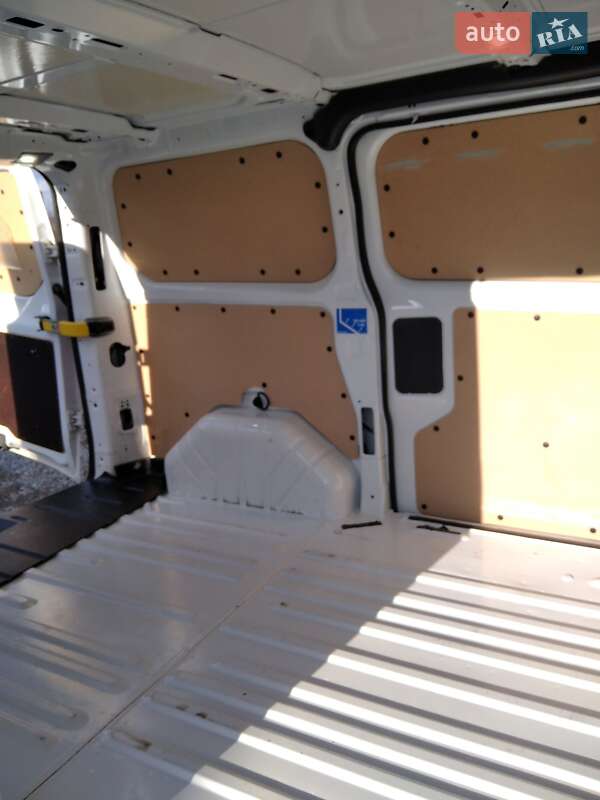 Мікроавтобус вантажний (до 3,5т) Ford Transit Custom 2017 в Кривому Розі фото 18 Мікроавтобус вантажний (до 3,5т) Ford Transit Custom 2017 в Кривому Розі