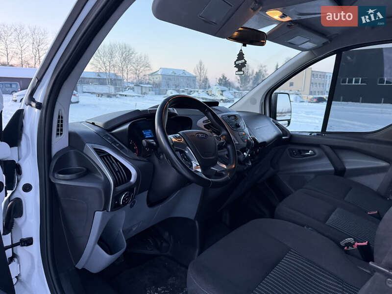 Минивэн Ford Transit Custom 2016 в Луцке