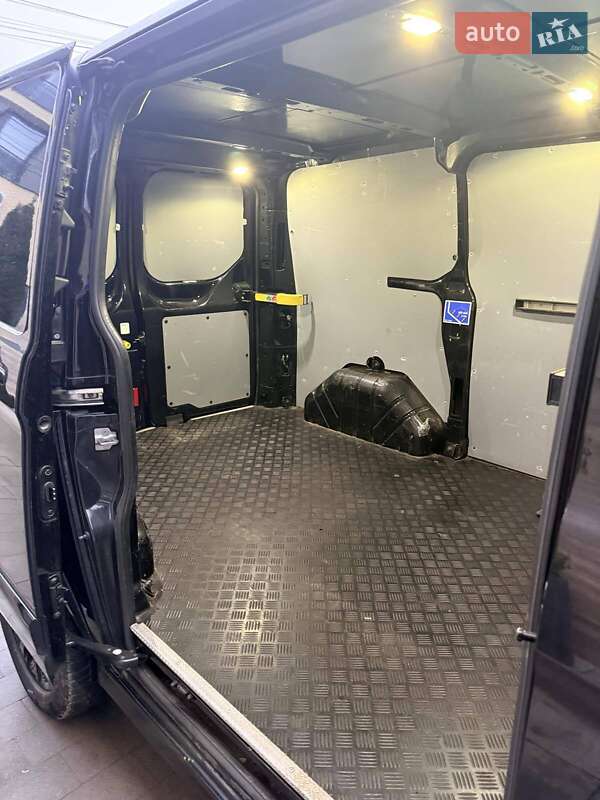 Грузовой фургон Ford Transit Custom 2016 в Ужгороде
