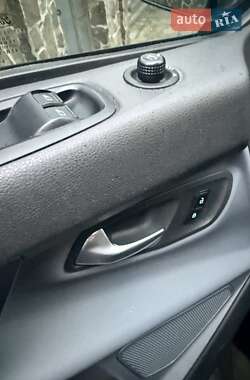 Вантажний фургон Ford Transit Custom 2016 в Ужгороді