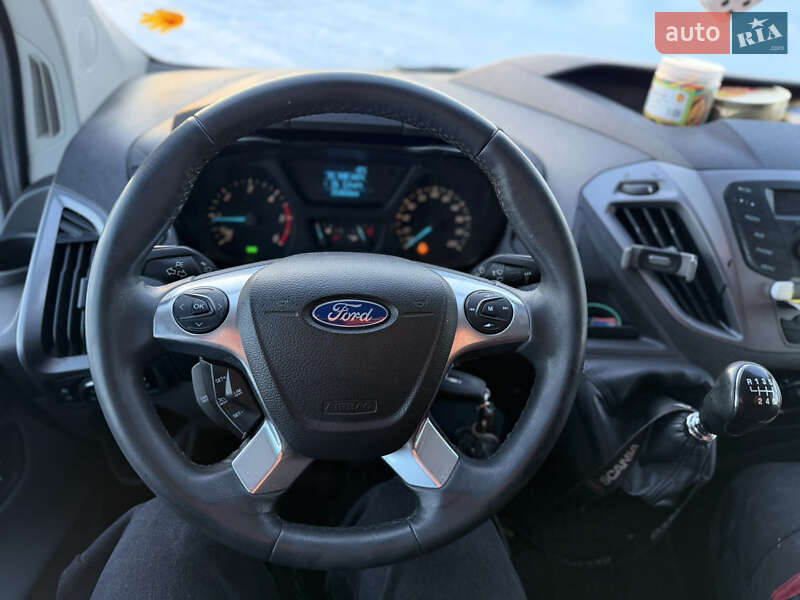 Минивэн Ford Transit Custom 2015 в Смолином