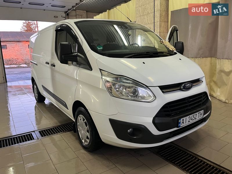 Вантажний фургон Ford Transit Custom 2015 в Ружині