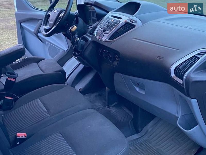 Минивэн Ford Transit Custom 2015 в Ивано-Франковске