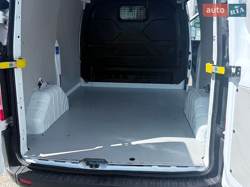Грузовой фургон Ford Transit Custom 2017 в Хоросткове