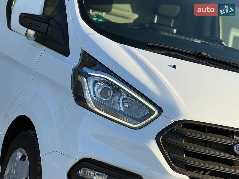 Грузопассажирский фургон Ford Transit Custom 2021 в Дубно