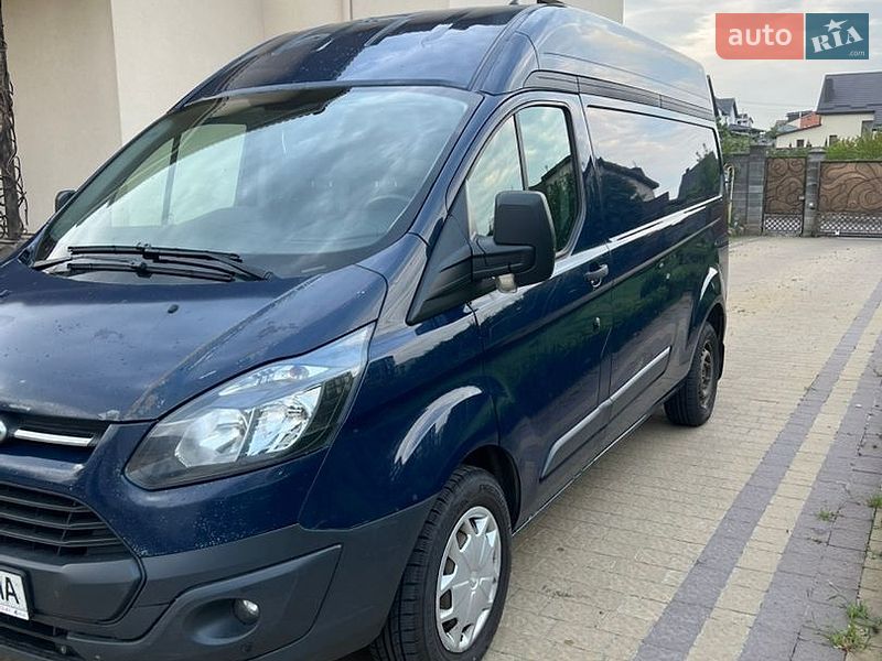 Вантажний фургон Ford Transit Custom 2015 в Рівному