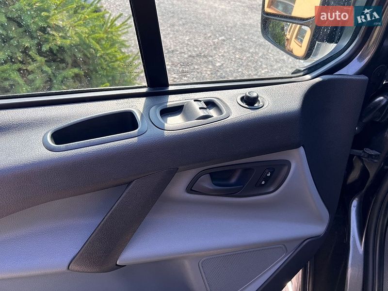 Мінівен Ford Transit Custom 2017 в Рівному фото 17 Мінівен Ford Transit Custom 2017 в Рівному