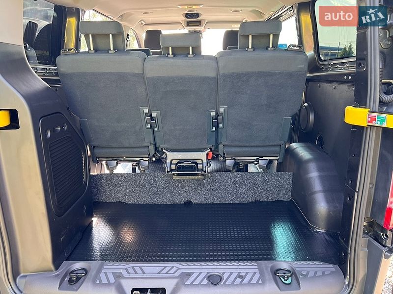 Мінівен Ford Transit Custom 2017 в Рівному фото 34 Мінівен Ford Transit Custom 2017 в Рівному